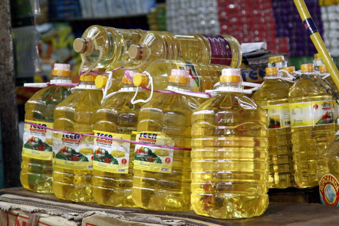 Edible oil price to rise to Tk 160 a litre from tomorrow  The 