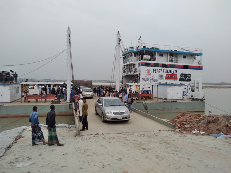Ferry services on Shimulia, Majhirkandi routes suspended