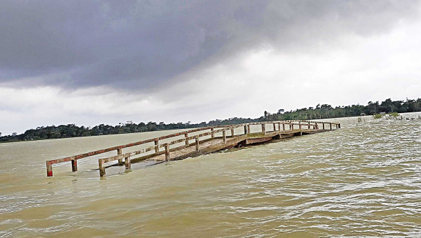Fresh floods loom as rivers keep swelling