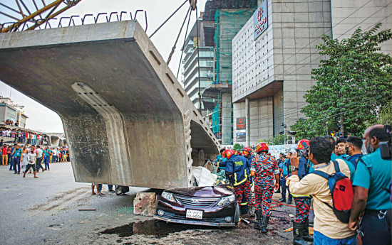 Uttara crash: Chinese contractor firm officials, crane driver sued for causing death by negligence 