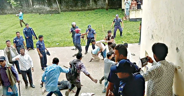 50 hurt as two BCL factions clash in Barguna