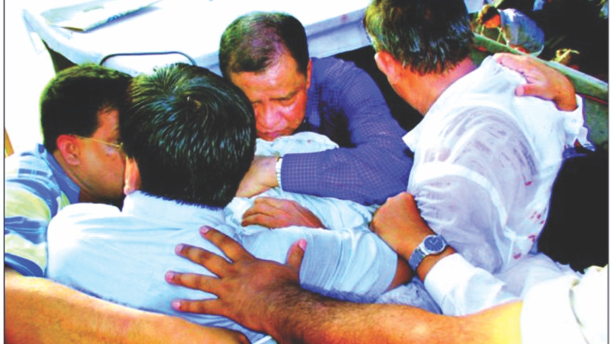 Human shield to protect Sheikh Hasina on August 21 Grenade Attack Human shield to protect Sheikh Hasina, August 21 Grenade Attack, Black Day, Hasina narrowly escaped death