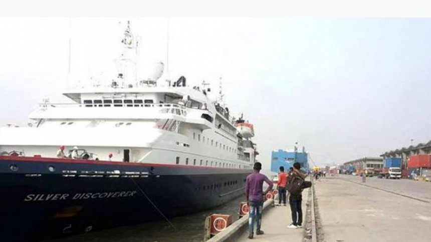 Cruise ship Silver Discoverer visiting Mangrove Forest Sundarbans Cruise ship Silver Discoverer visiting Mangrove Forest Sundarbans