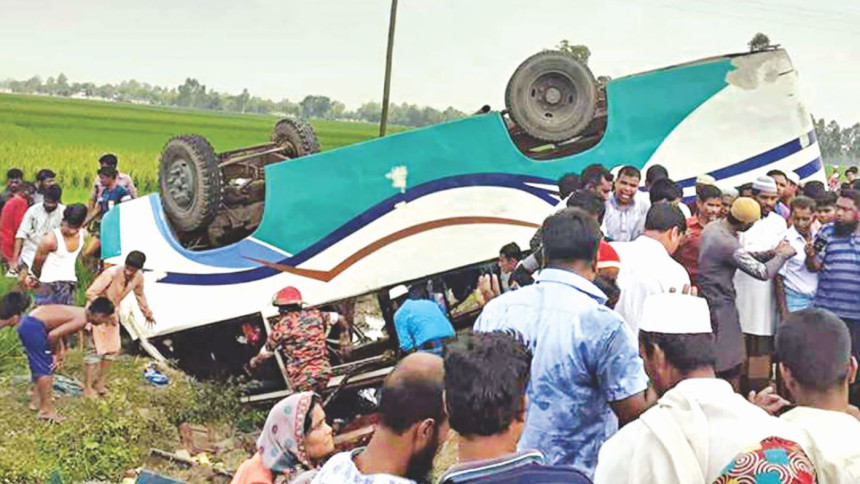 8 killed in road crash 30 wounded as bus plunges into ditch in Joypurhat; cop run over, killed by lorry in Narayanganj