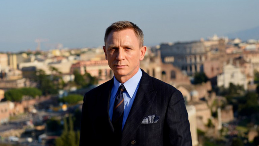 Daniel Craig