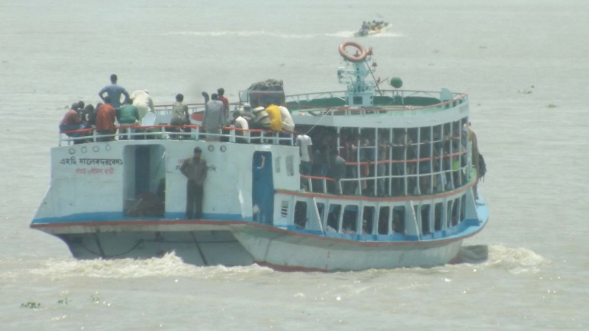 Shimulia-Kathalbari ferry services halted Shimulia-Kathalbari ferry services halted