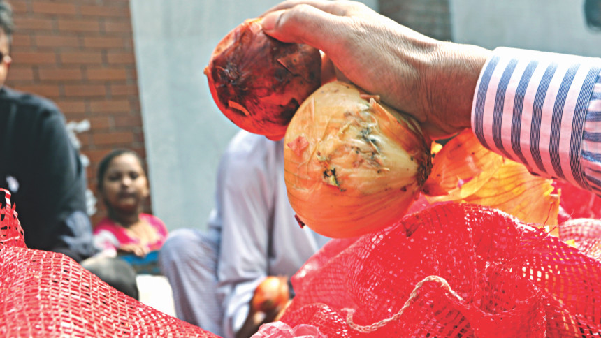 Imported onion on Bangladesh Imported onion on Bangladesh