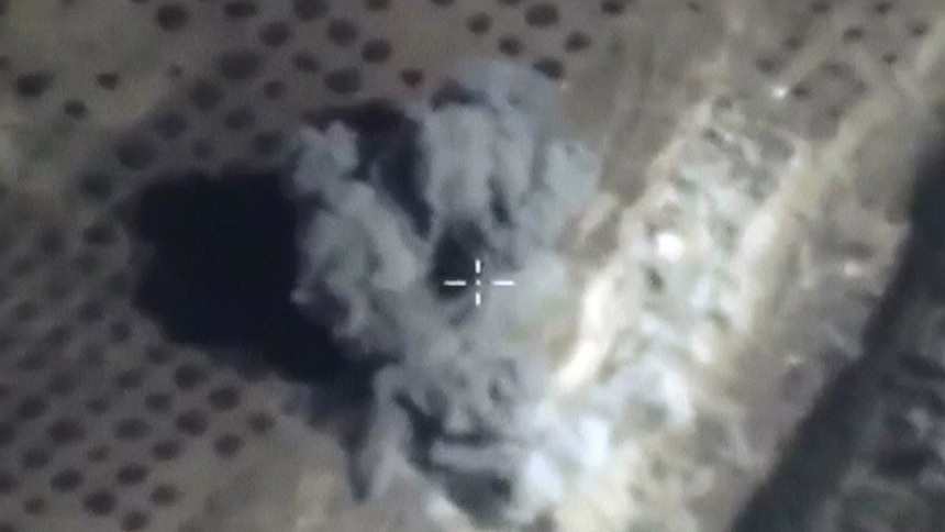 Syria strikes 'kill 40 IS militants'