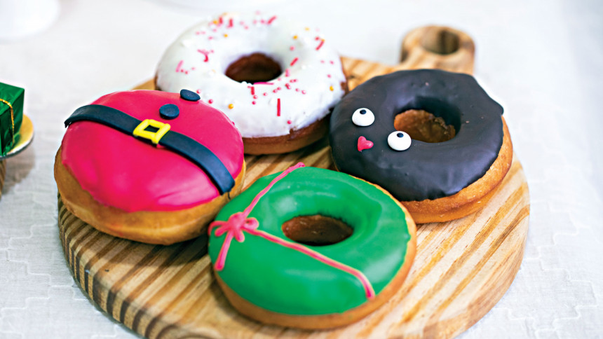 Delicious baked goodies for Christmas | The Daily Star