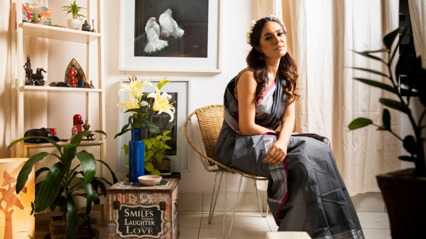 Monsoon and the cotton sari: Shades of a woman The versatile cotton sari is her perfect monsoon companion. Simplistic down to the last thread that make a handloom sari, they exude an aura of grace in all Bengali women.