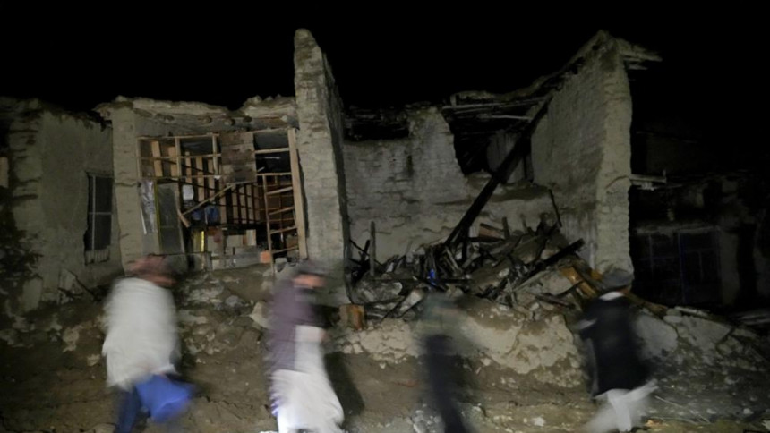 Afghanistan earthquake: Survivors dig through rubbles by hand Afghanistan earthquake