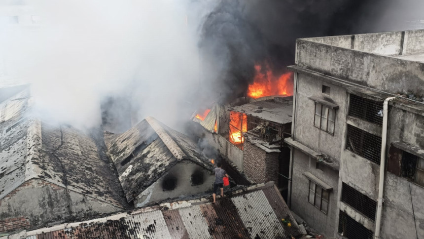 Dhaka Chawkbazar Fire Dhaka Chawkbazar Fire