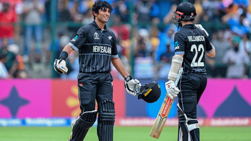 Ravindra roars as New Zealand post 401-6 against Pakistan