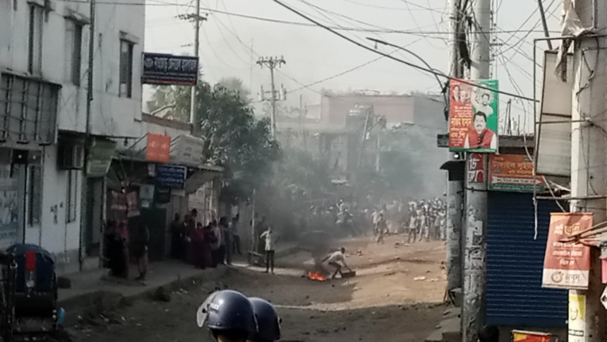 Demo for salary hike: 12 factories shut amid workers' protest in Gazipur