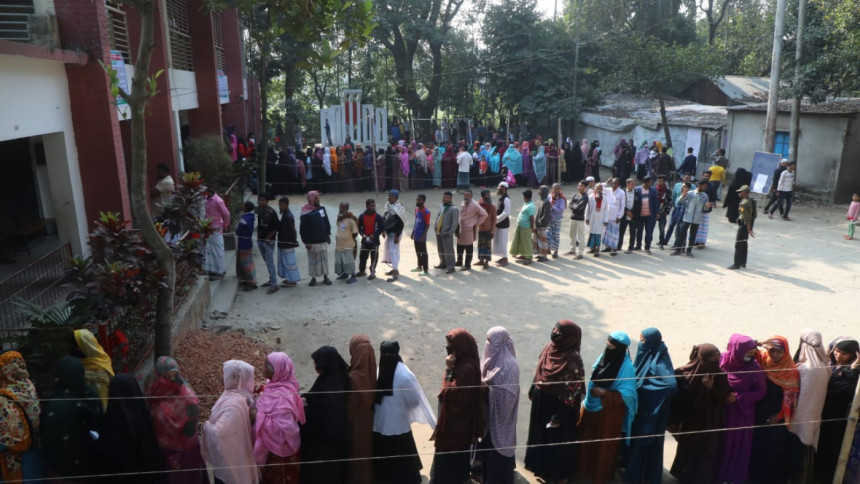 Voters allege slow vote casting process in Narayanganj-1 Slow Voting Process Concerns Voters in Narayanganj-1