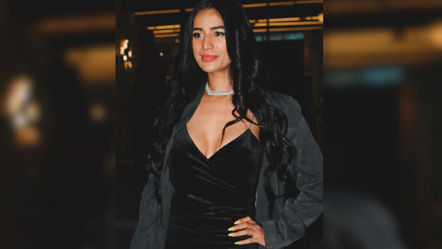 Poonam Pandey's death shocks internet Poonam Pandey’s death