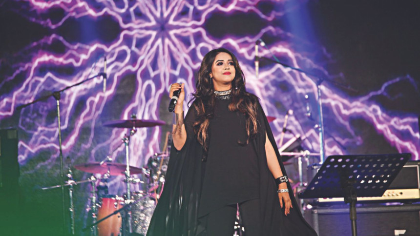 Popular Bangladeshi Singer Oyshee Popular Bangladeshi Singer Oyshee