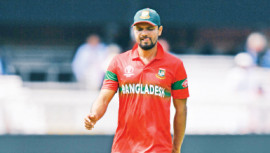 Bangladesh Captain Mashrafe Bin Mortaza fielding in Bangladesh vs Pakistan match