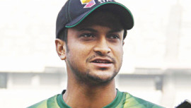Bangladesh All-Rounder Shakib Al Hasan reacts angrily 
