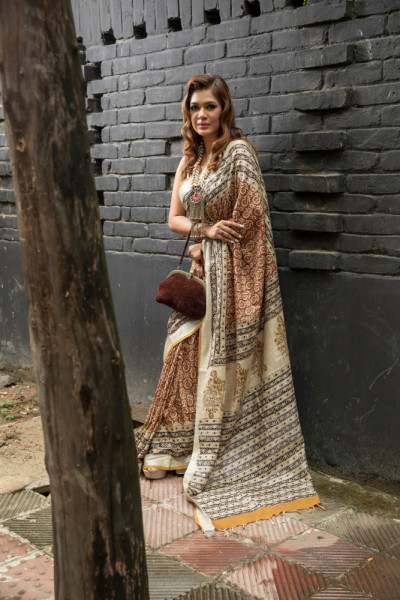 Romance of a sari: Draped in love, tradition, and nostalgia Romance of a sari: Draped in love, tradition, and nostalgia