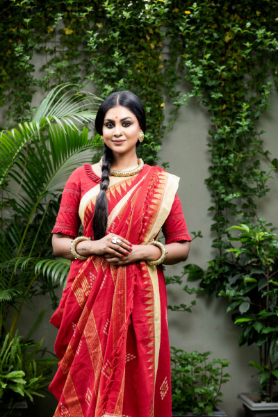 Manipuri saris collection for Durga Puja Manipuri saris collection for Durga Puja