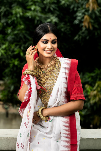 Manipuri saris for Durga Puja Manipuri saris for Durga Puja