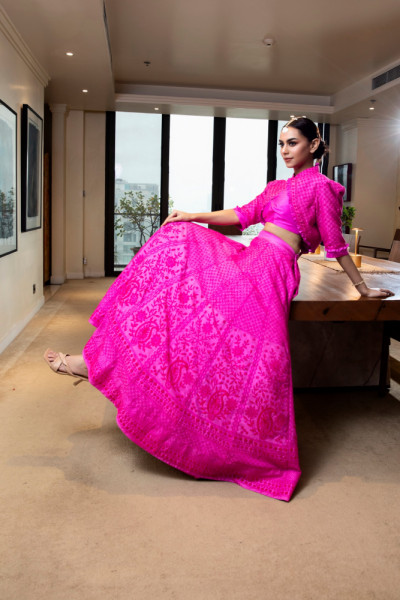 Enchanting colours on Mayasir by Maheen Khan’s Eid Collection Enchanting colours on Mayasir by Maheen Khan’s Eid Collection