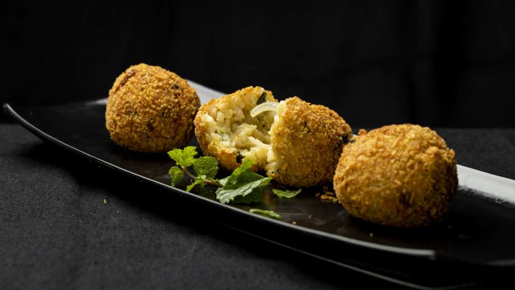 CRISPY RICE BALL