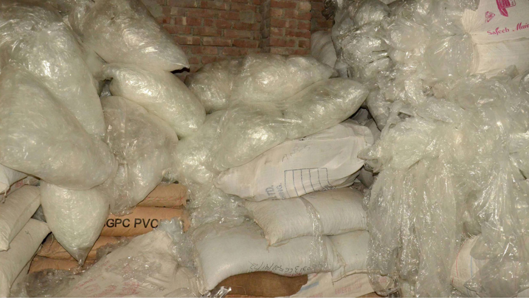 banned polythene seized in Dhaka banned polythene seized in Dhaka